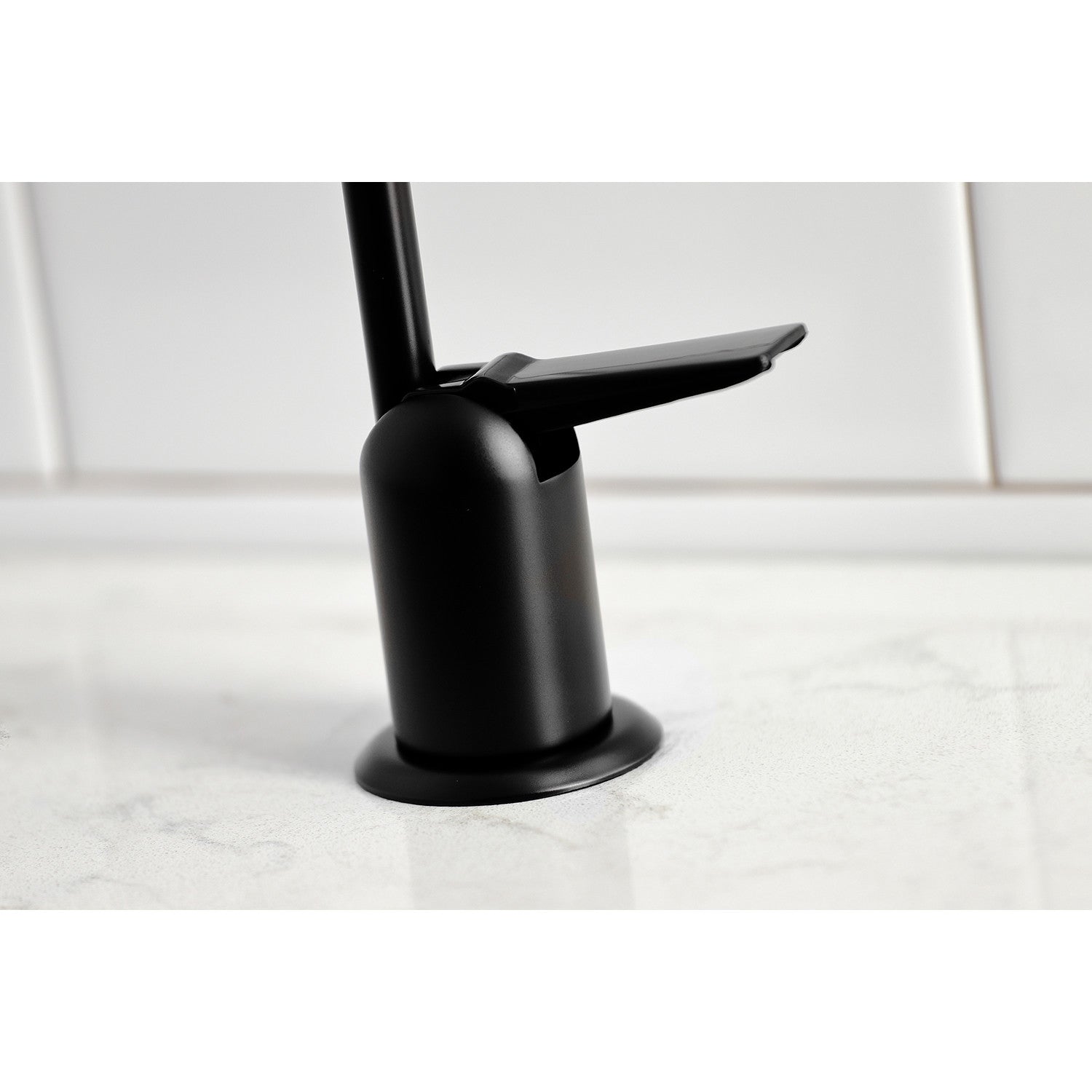 Kingston Tulare K6190 - Americana Single-Handle 1-Hole Deck Mount Water Filtration Faucet, Matte Black — thumbnail 2